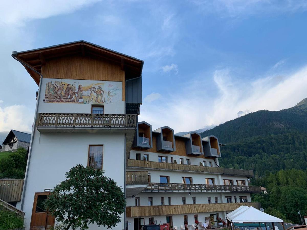 Albergo Croce D'Aune Pedavena Exterior foto
